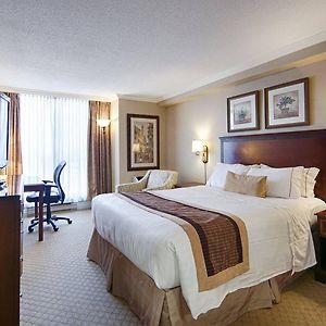 Best Western Plus Ottawa Downtown Suites